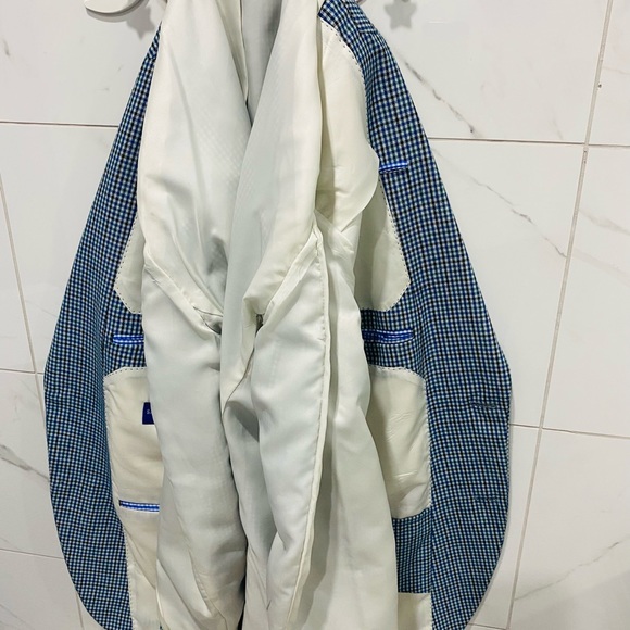 Like New size 42R Classic Blazer - Picture 5 of 6